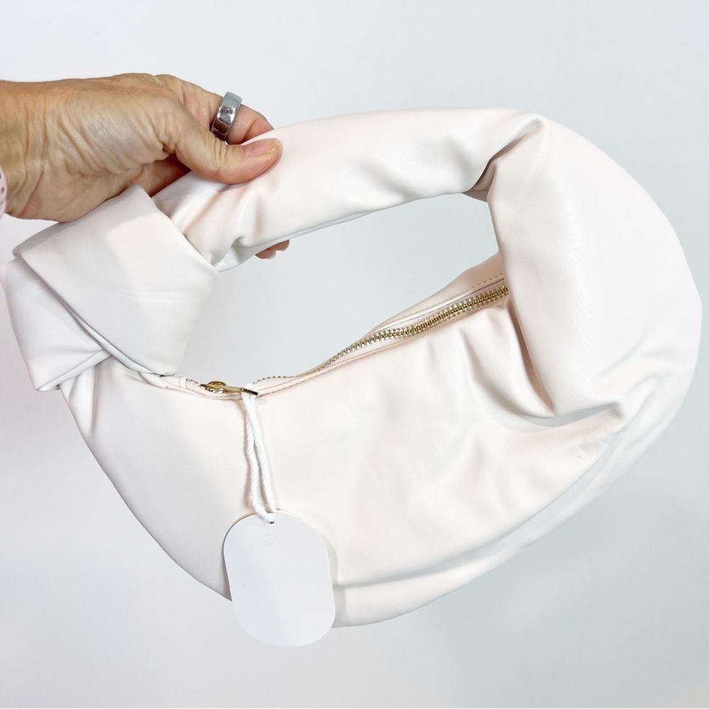 MELIE BIANCO OFF-WHITE IVORY FAUX LEATHER TOP KNOT CLUTCH COMPACT PURSE NWT